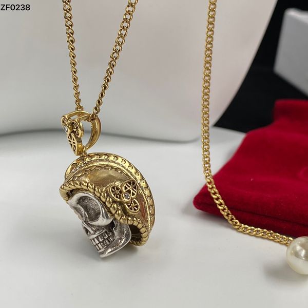 

designerthe simple skeleton necklace has a unique shape. mcqueen's brass material complements the rap accessories of north american hip, Silver