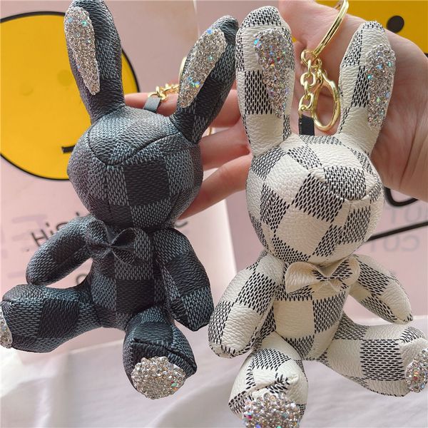 Animal Coelho Chaveiros Couro PU Luxo Rhinestone Chaveiros Anéis Jóias Moda Preto Marrom Flor Xadrez Design Pingente Saco Amuletos Chaveiros Porta Chaves Do Carro