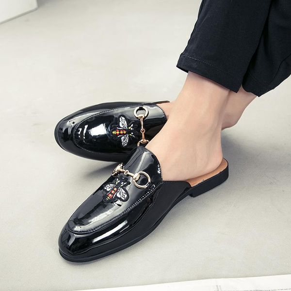 

good qaulity luxury brand mens designer metal buckle bee slippers genuine leather mules black slipper mens casual slip-on shoes
