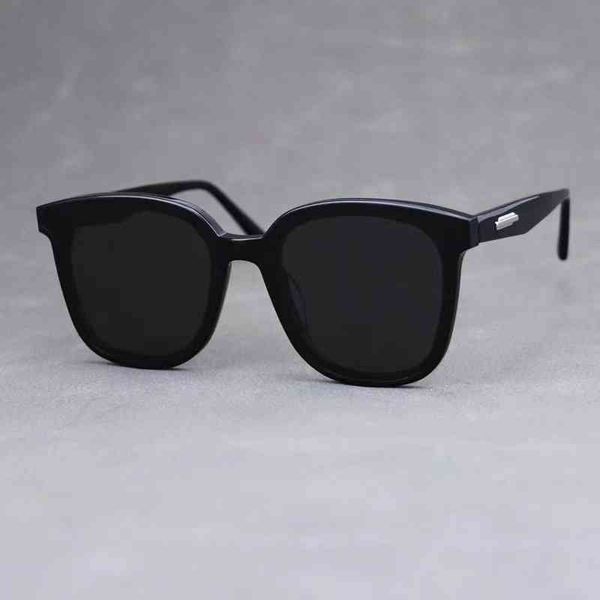 

2022 new men's women's universal ultraviolet summer new fashion sunglasses versatile gm, White;black