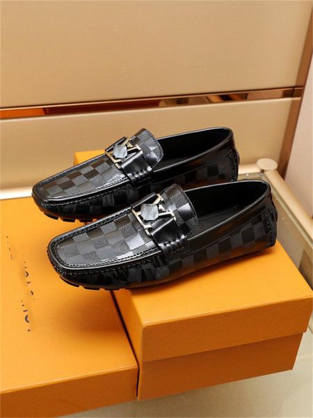 A1 Sapato de vestido de noiva Marcas de luxo Tassels calçados planos calçados em sapatos de couro masculino de couro Oxford para homens Zapatillas Hombre tamanho 6.5-10