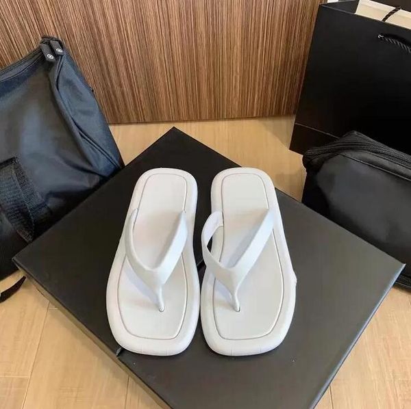 

summer rubber slipper soft bottom solid color indoor bathroom anti skid flip-flops outdoor leisure sandy beach sandal designer womens slippe, Black