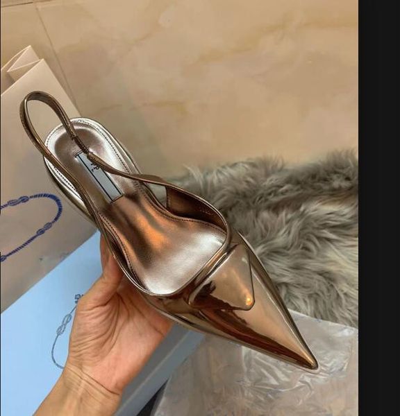 

spring and summer pop sandals sharp toe cap rubber combination sole more colouuir slippers, Black