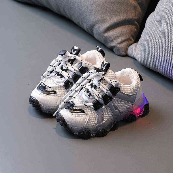 2021 Baby-LED-Sneaker Girls Jungen Leuchten Nicht-Schlupf-Schuhe 1-6 Jahre Kinder Glühen Schuhe Kleinkind Weiche einzige leuchtende Schuhe 21-30 G220527