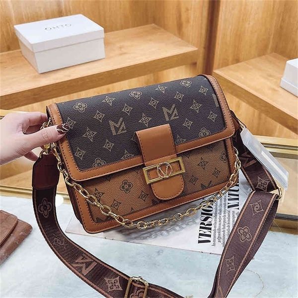 

clearance 62% off single shoulder difference trend single shoulder large capacity chain small square leisure bag t9n2