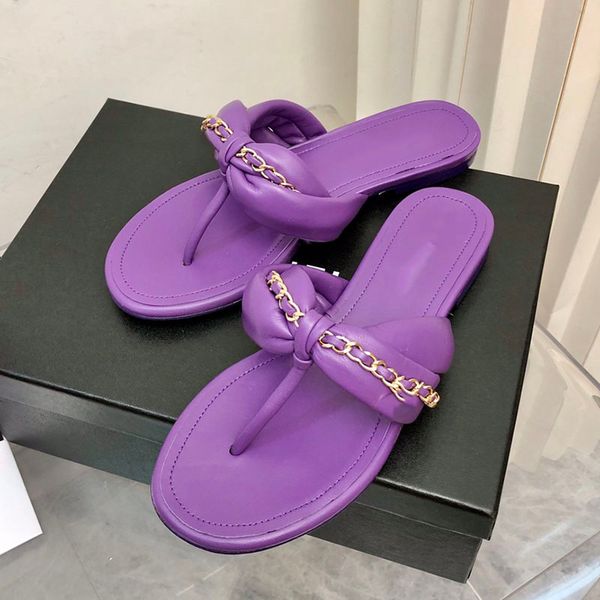 

womens slippers designer classic solid color low heel sheepskin fabric hardware chain accessories sandals luxury ladies flip-flops beach sho, Black