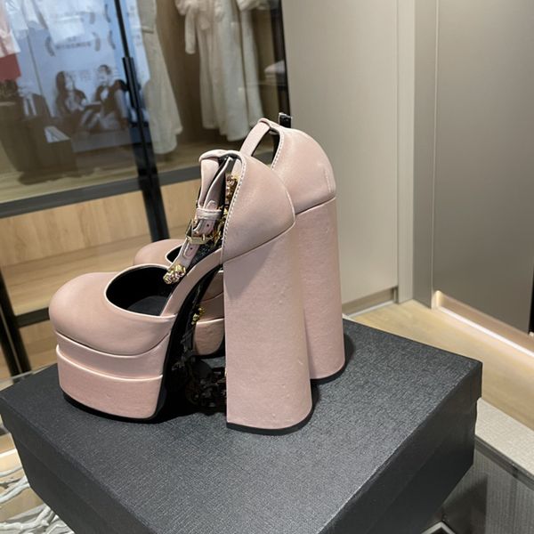 

luxury designer sandals women autumn and winter hate sky high waterproof platform sandals, Black