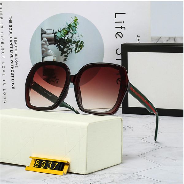 2022 Óculos de sol Novos chegados de luxo designer de moda famosos Brands Shades Square Women