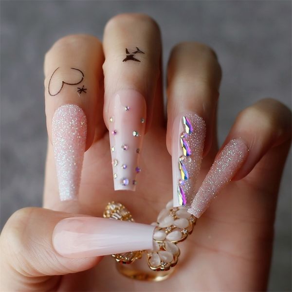 Beautiful Baby Boomer Ombre Long Coffin False Nails Подарок роскошные хрустальные изобилие фальшивые ногти.