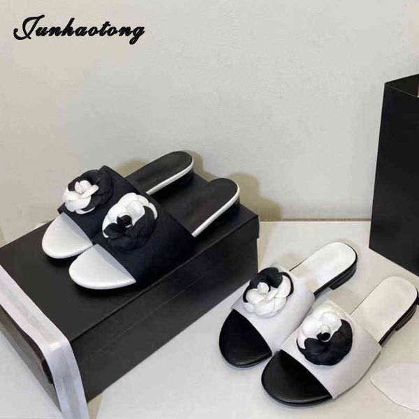 

2022 new brand designer women's shoes fashion flat sandals and slippers leisure beach outdoor flip flops y220421, Black