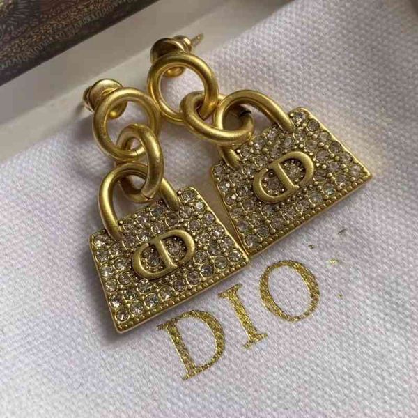 

factory super discount 70% off fashion niche design bag full of drill earrings red live broadcast with goods, Golden