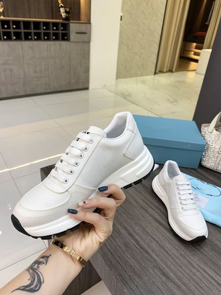 

boots casual sport shoes fashion genuine leather shoes beautiful appearance comfortable foot feeling stylish versatile style, Black