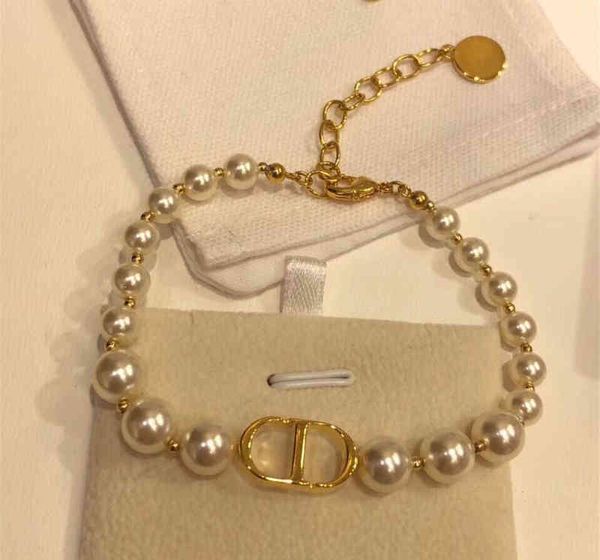 

d family new letter pearl feminine style light temperament personality necklace 2022 luxury brand fashion design versatile ladies jewelry, Black