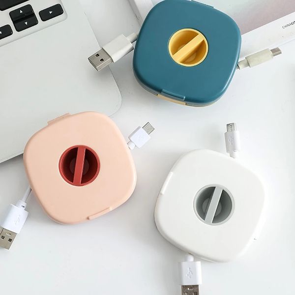 Organizzatore di cavi Cavi girevoli Scatola di avvolgimento Custodia portatile in plastica Supporto per cellulare Mouse Cavo per cuffie Inventario di stoccaggio Commercio all'ingrosso