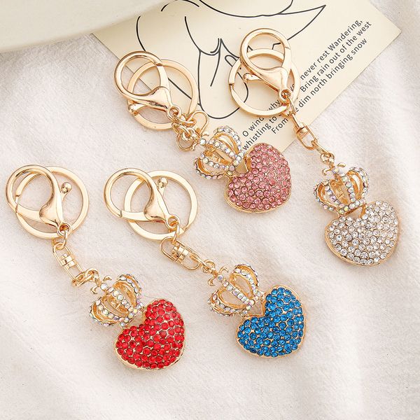 Moda 4 Colors Diamond Love Keychains for Women Heart Crown Keychain Creative Peach Saco de coração Pingente Pingente Acessórios de joias