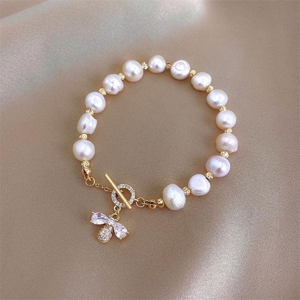

elegant imitation baroque pearl string bracelet for woman luxury zircon bee pendant bracelet fashion girls sweet jewelry 220726, Golden;silver