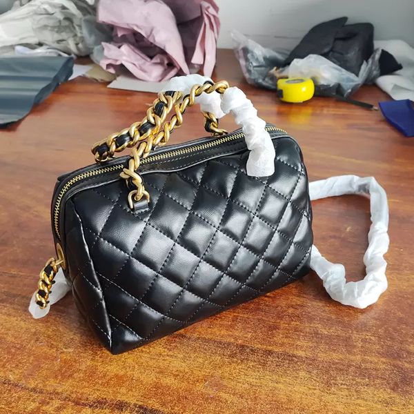 

womens pillow classic mini bags chain handle totes matelasse gold chain crossbody shoulder quilted large capacity street luxury designer bra