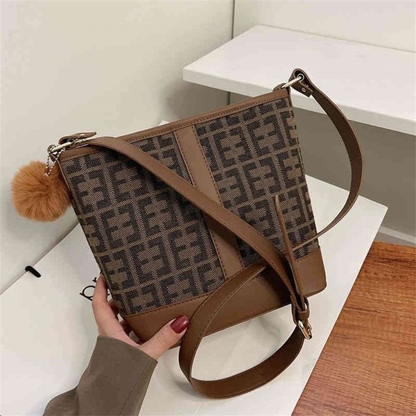 

90% off to shop online vintage pattern bucket autumn and winter tide single shoulder texture large capacity bag