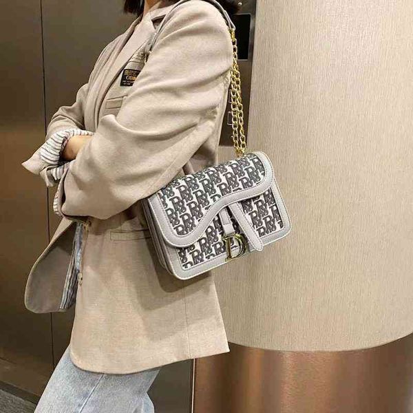 

new fashion trend luxury brand designer ladies bags wholesale women's one shoulder msenger chain small square