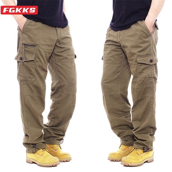 FGKKS Men Multi Pocket Cargo Pants Zipper Pure Algodão reta Perna lisa Casual Color Solid Color Construction 220719