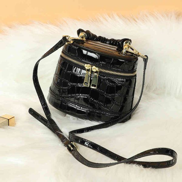 

ladies fashion trend new brand bag wholesale cowhide pattern women's small bucket one shoulder diagonal cross portable