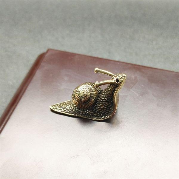 Solid Pure Brass Snail Figuras Simulação Miniatura Animal Toy Desk ornament Table Tea Pets Antique cobre artesanato Decors 220628