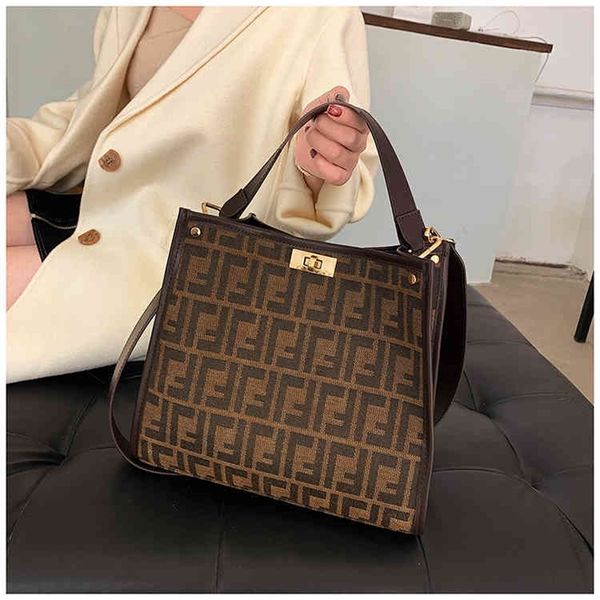

66% off trendy bags 2022 new designer handbags female single capacity messenger versatile ins portable tote