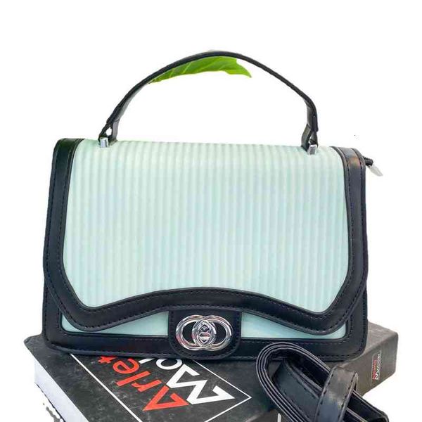 

2022 women's atmospheric personality ladies bags bag women's classic hand small s diagonal cross bag diagonal- hand wholesale fema