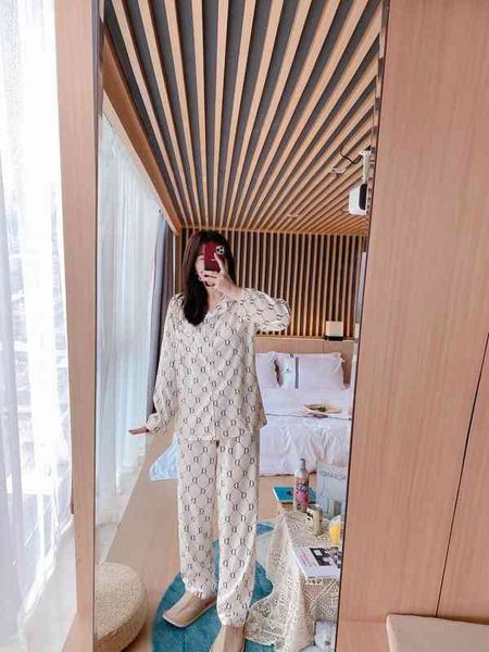 

silk like pajamas for women in autumn and winter can be worn outside two sets of high-end silk ice long sleeve home cloth set spring, Black;red