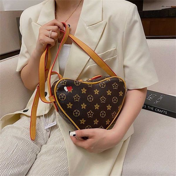 

vintage retro heart-shaped crossbody shoulder bag classic flower hearts backpack purses fashion messenger fanny packs party cosmetic makeup, Black