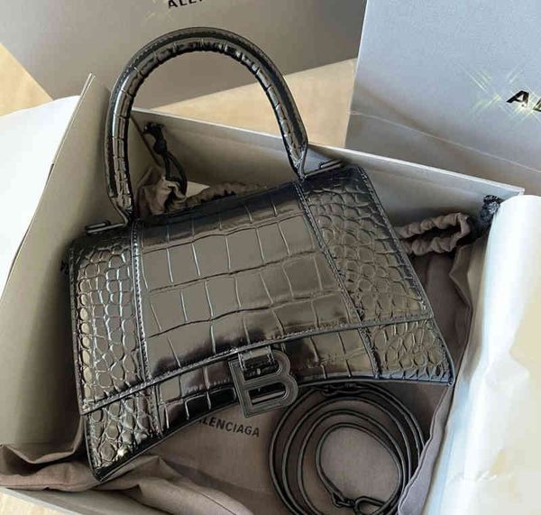 

same designer balencigas luxurys handbags bag star's women's 2022 b family b-shaped leather crocodile hourglass messenger handbag