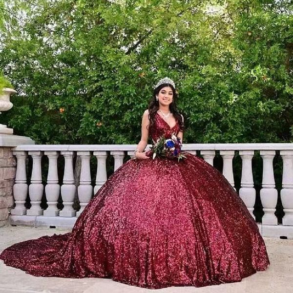 Vestido de vestido de vestido de luxo com brilho vermelho quinceanera para doces 16 garotas sem mangas festas de aniversário lantejoulas vestidos vestido de 15 anos quinceanera 2022