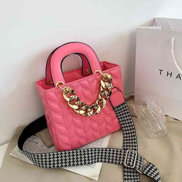 

ladies fashion trend new brand bag wholesale 2022 summer small women's cross portable lingge square