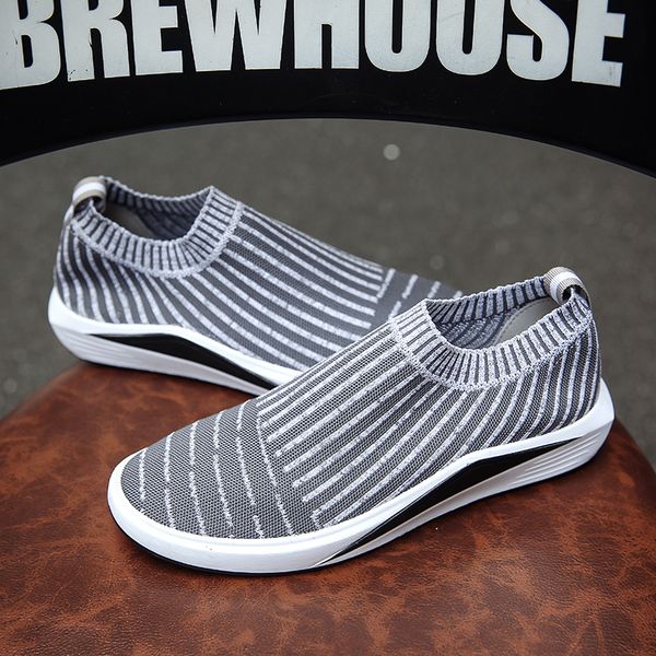 

casual shoes designer rhyton sneaker men women shoe strawberry wave mouth print vintage trainer man woman by shoe 04
