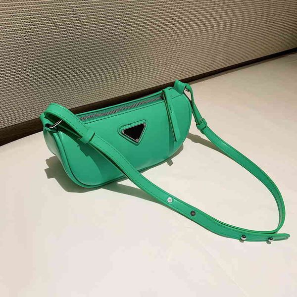 

65% outlet online sales leisure chest women's candy color messenger sports style single shoulder bag