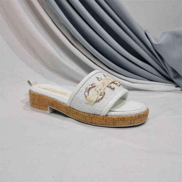 

100% slippers women wear outside in summer. 2022 ins fashion net red super fire fashion fairy thick heel cool slippers, Black