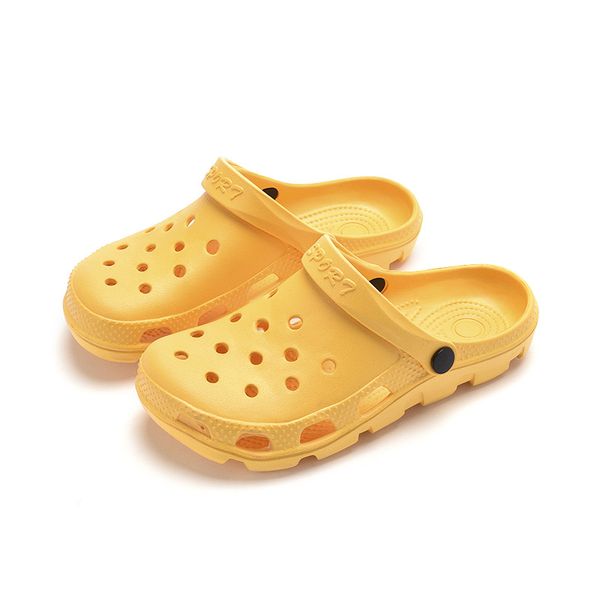 

summer slippers men039s and women039s hole shoes new version ventilation hole nonslip couples rafting beach sets3557768, Black