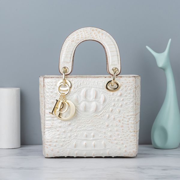 

new designer bags women's 2022 fashion korean leather crocodile handbag diana