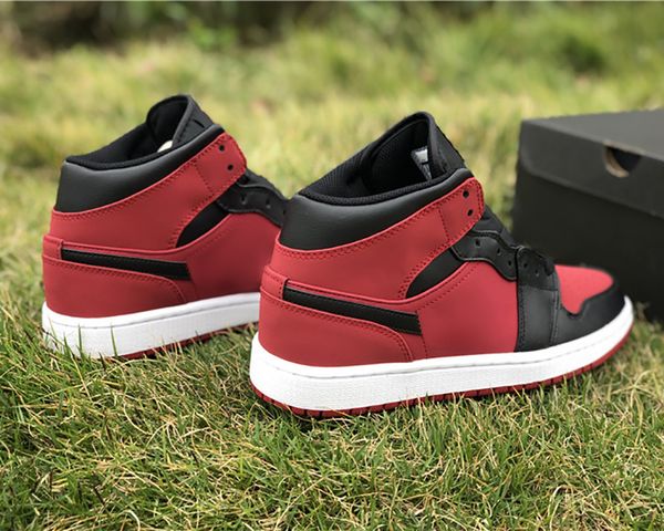 

designer shoes non-slip wear resistant men's basketball classic design north carolina woman black-red sneaker casual shoe.