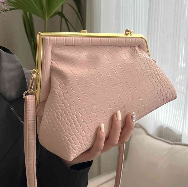 

bags handbags popular crocodile pattern small public women's 2022 summer ins messenger texture clip, Black;red
