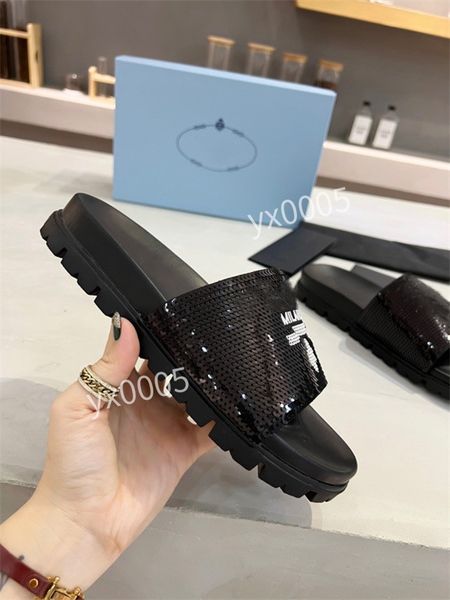 

2022 designer slippers men women luxury sandals desert sand bone slide moon gray ochre runners fashion outdoor jogging walking rx220421, Black
