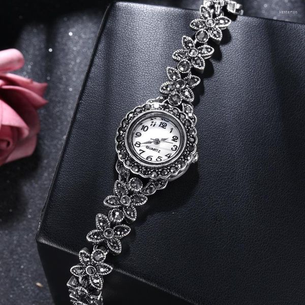 Bracelets de charme encantam mulheres antigas de prata garotas acessórios de cristal moda lady quartzo assiste a mão feminina kent22