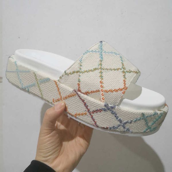 

2022 luxurys designers sandals for men women classic floral brocade slides flats leather rubber platform flip flops gear bottoms beach shoes, Black