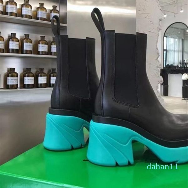 2022 Design de moda Design de botas femininas Material de couro não deslizante Luxo bonito e confortável é a sua felicidade 34-43