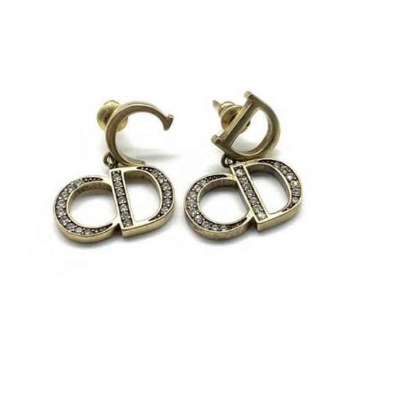 

design accessories 20-year-old new inlaid brilliant diamonds earrings female red anti allergy silver needle earrings exclusive sale_tpxw