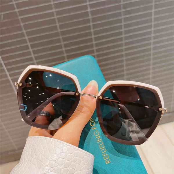 

sunglasses 22 year's polarized women's street shooting large frame driving, Black