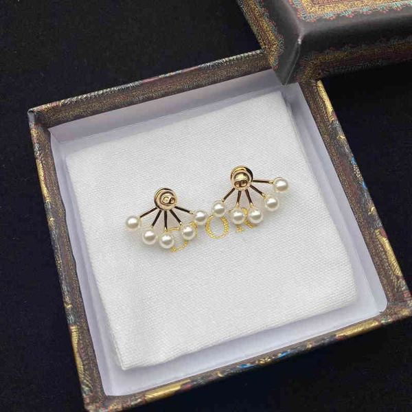 

outlet fan tassel letter pearl earrings female skirt light gold earrings, Golden