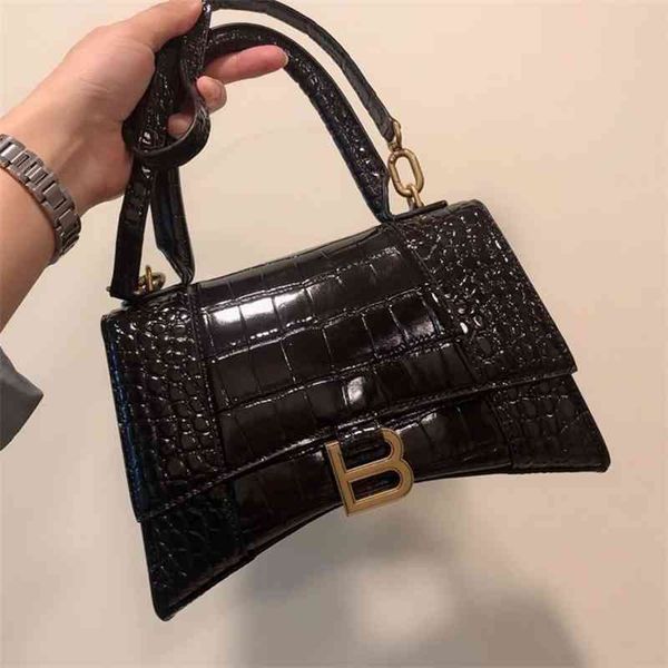 

2022ss designer bag balenciga home handags hourglass paris female 2022 fashion women's diagonal armpit leather crocodile pattern one sh