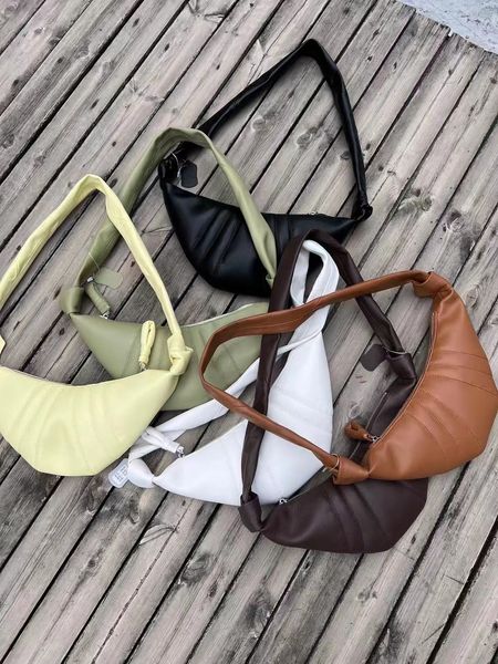 Дизайнерские сумки для круассанов Cross Body Hobos Dumpling Leather Baguette Hidemi Chest Pack Brand Luxury Fashion New Bag European