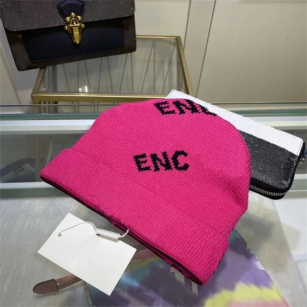 Tasarımcı Beanie Unisex örgü kapak yün şapka klasik renk blok örgü spor kafatası kapakları bayanlar rahat açık koşu sıcak kırmızı tut